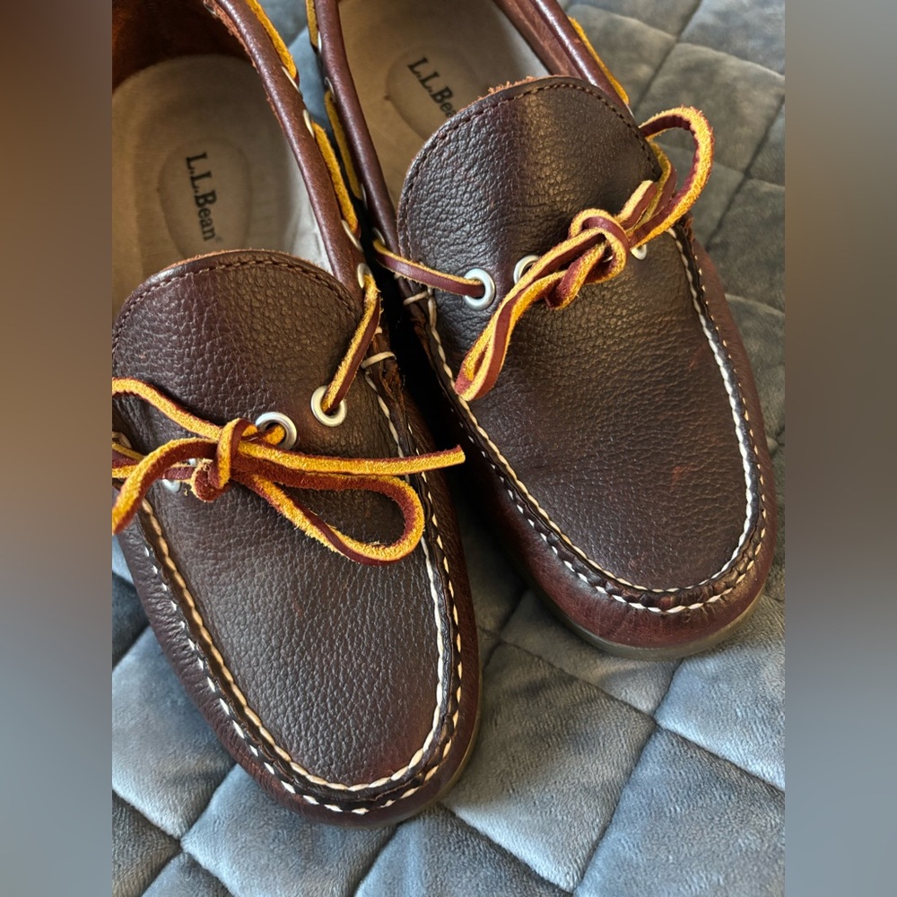 L.L. Bean women’s Loafers Leather Shoes Dress Size 7M flats